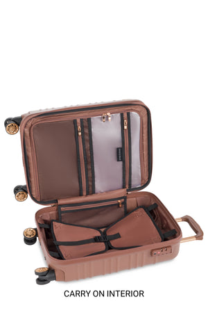 SWISSGEAR 8027 Expandable Spinner 3 Piece Luggage Set - Maple Zippered separator panel includes an integrated, zippered wet bag for toiletries or damp items, plus a zippered flat pocket for increased organization