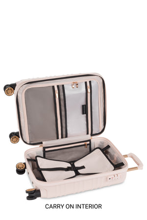 SWISSGEAR 8027 Expandable Spinner 3 Piece Luggage Set - Rose Zippered separator panels include an integrated, zippered wet bag for toiletries or damp items, plus a zippered flat pocket for increased organization and a Side zippered accessory pockets for s