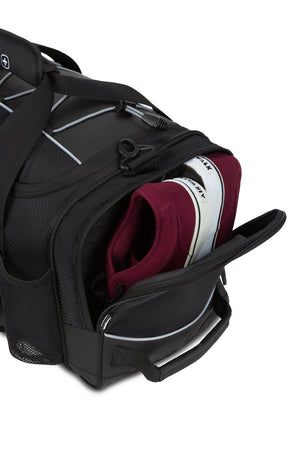 SWISSGEAR 9000 20” Apex Duffel Bag Two large side zip pockets for accessories 